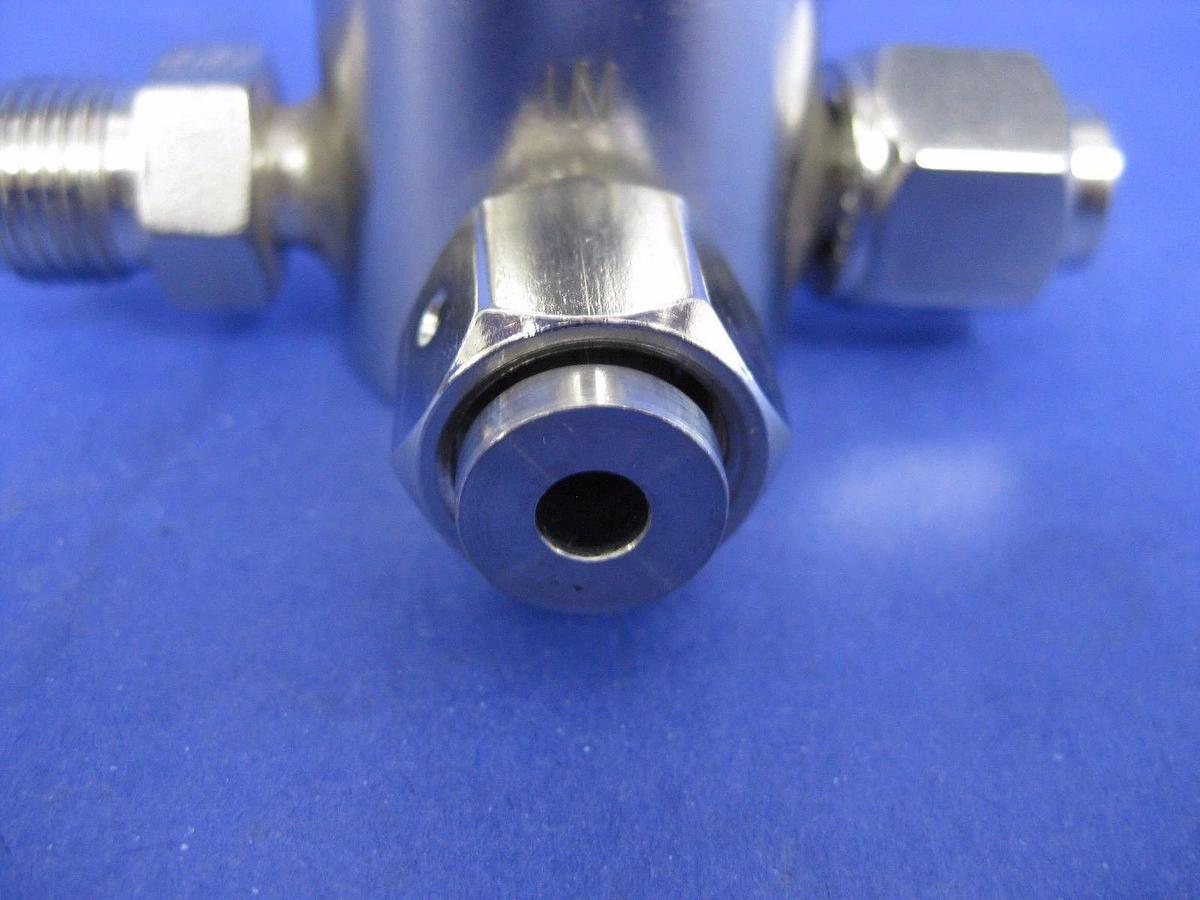 Used Veriflo 032 0029 Valve, 3-Way, Manual Lever, 1/4" VCO, Used