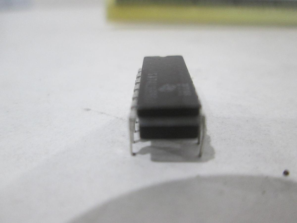 Texas Instruments, SN74LS95BJ, Integrated Circuit, New, Lot of 25