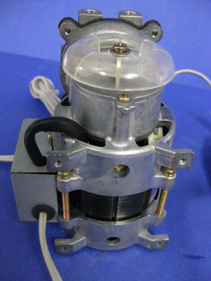 Used Ulvac DAL-55 Diaphragm Vacuum Pump 5/6 l/min 180 TORR, Used