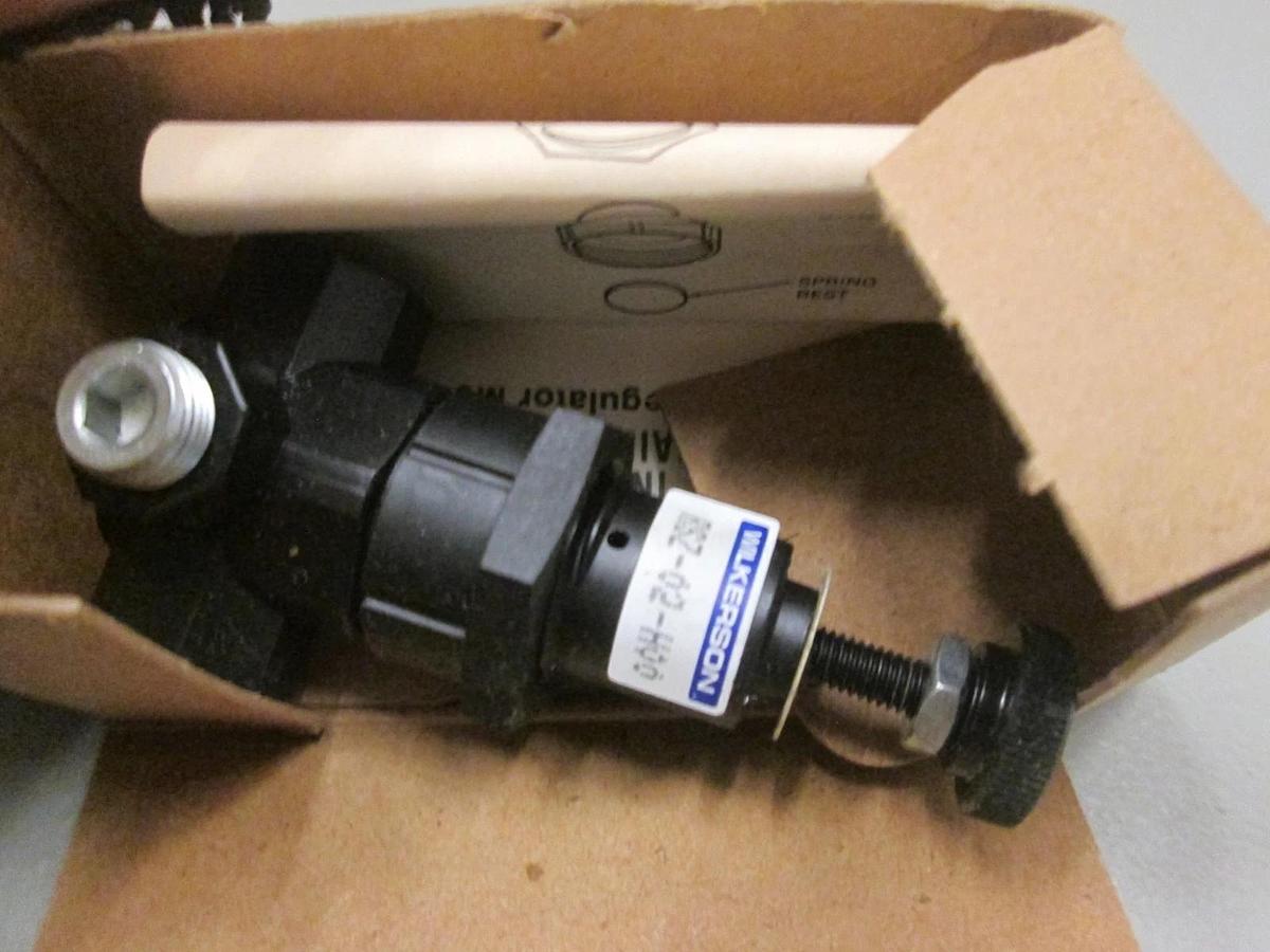Used Wilkerson, RSZ-02-H00, Regulator, New
