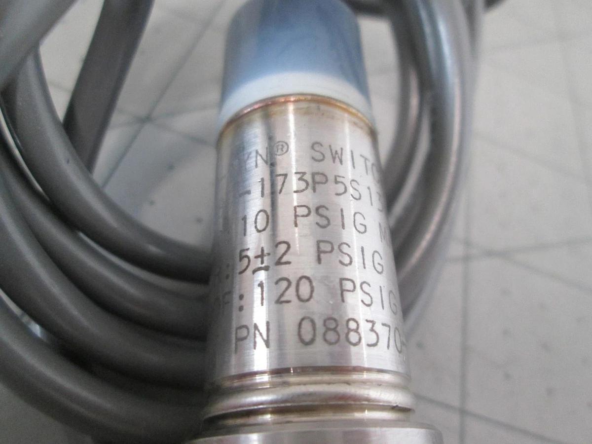 ITT, Neo-Dyn, 98087-173P5S130, Pressure Switch, 10 PSIG Max, New