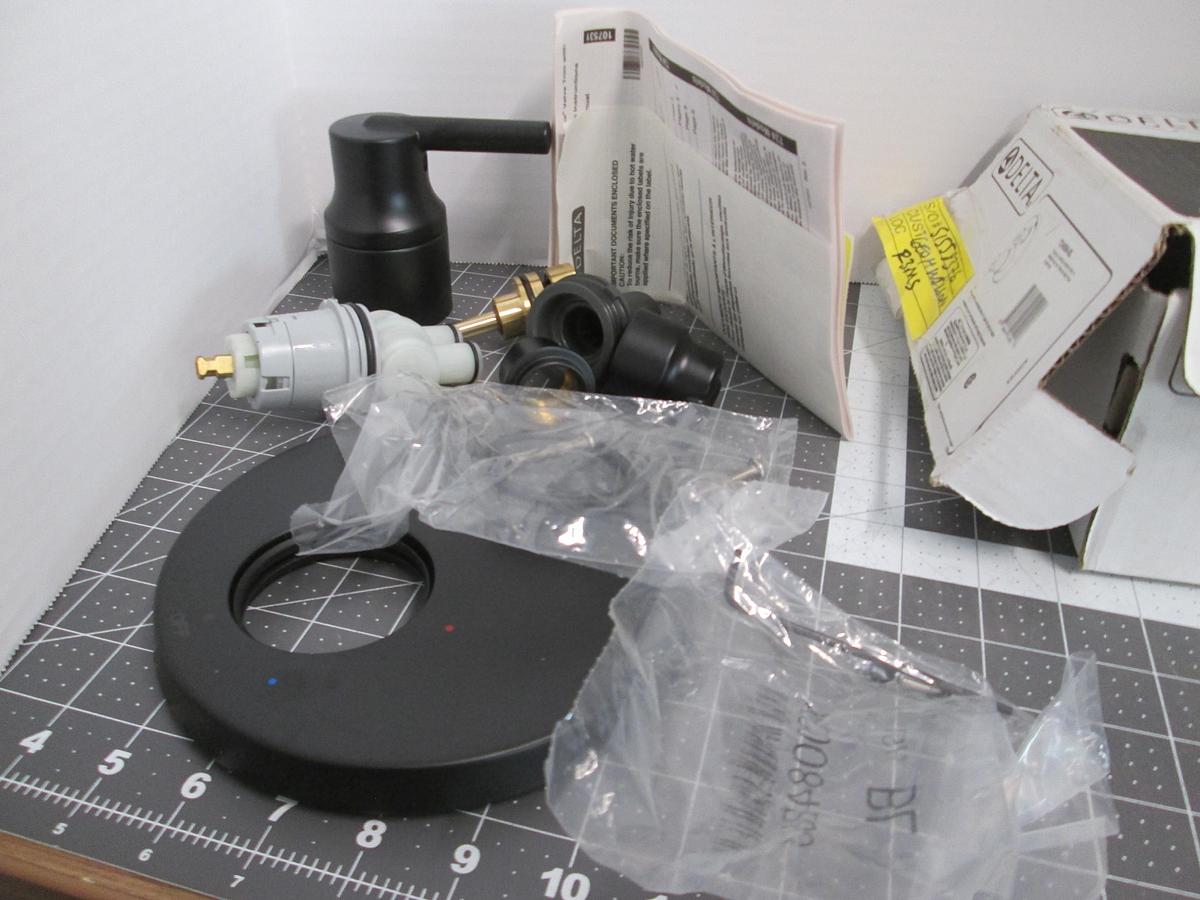 Delta Trinsic T24859-BL Monitor 14 Series 3-Setting Diverter Valve Trim Black