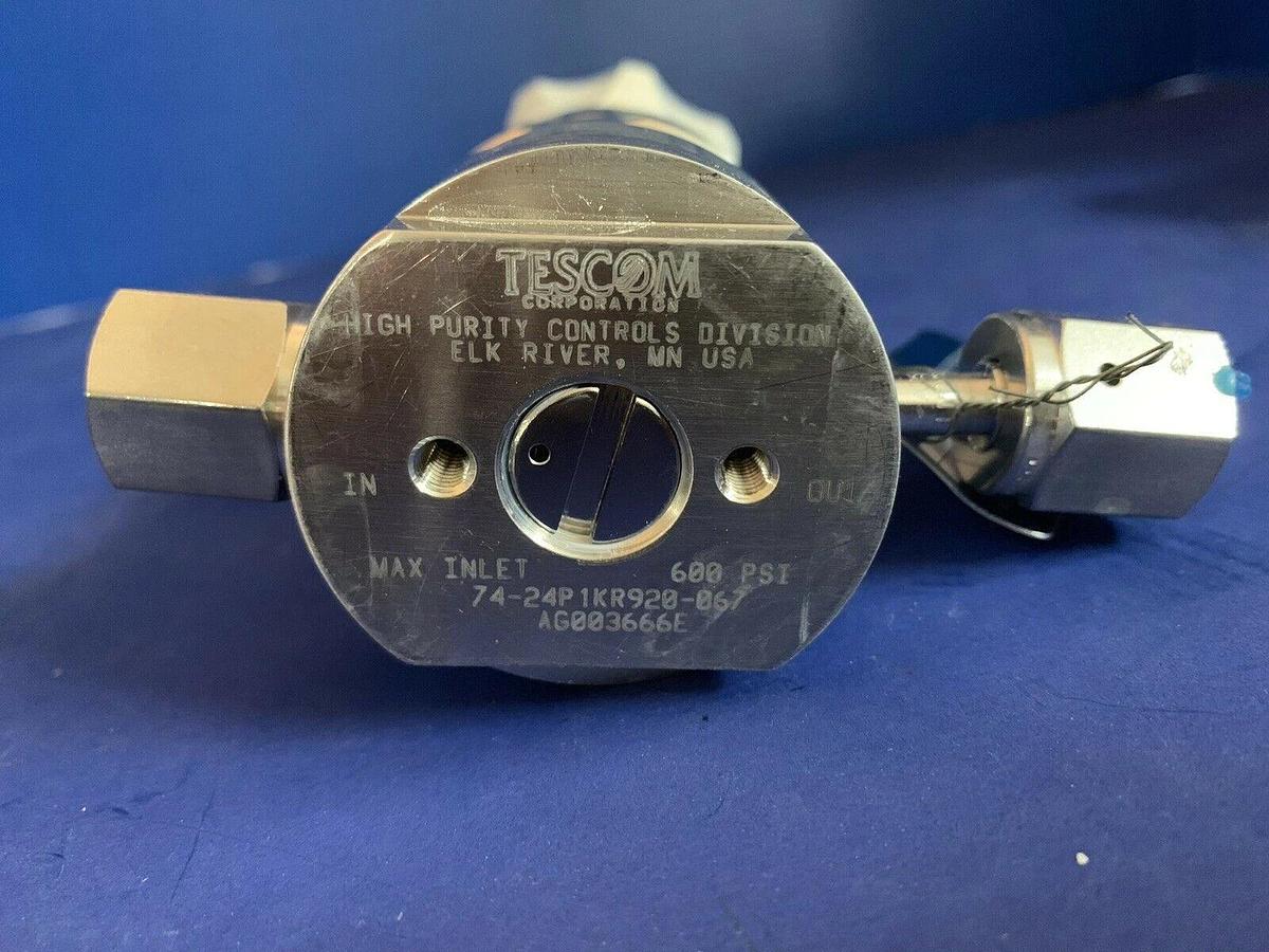 Used Tescom 74-24P1KR920-067 Regulator, 2 Ports, 1/4" FVCR, Used