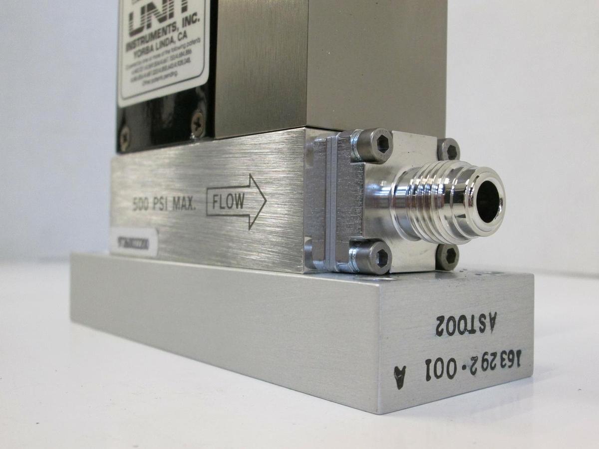 Used Unit UFC-1260A Mass Flow Controller MFC, O2, 1 SLM, 1/4" Male