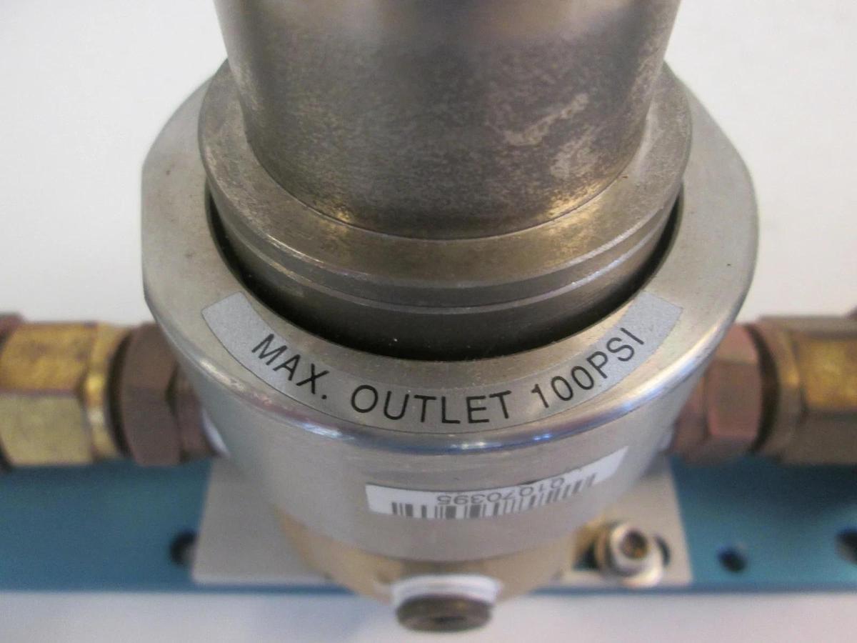 Used APTech AK1210B 4PL 8 8 0 0 4-Port Brass Pressure Regulator Stick Assy, Used