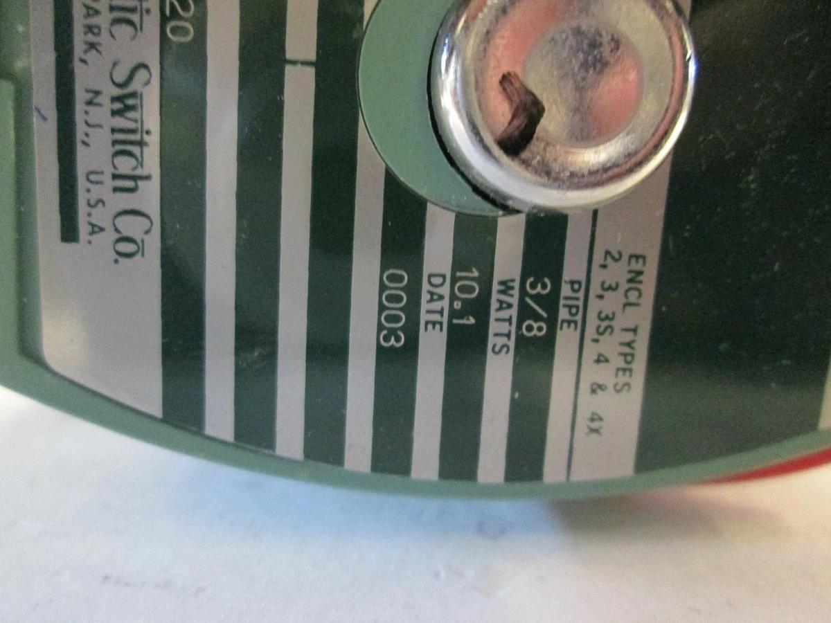Asco Red Hat, Solenoid Valve 3/8" Pipe, 10.1 W, 8263G320, New