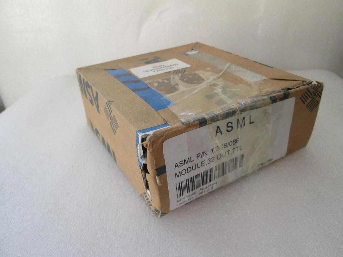 Omron, C200H-0D501, Output Module, New