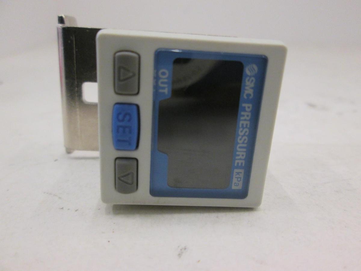 Used SMC, Pressure Switch, ZSE30-T1-25, 12-24VDC, Used