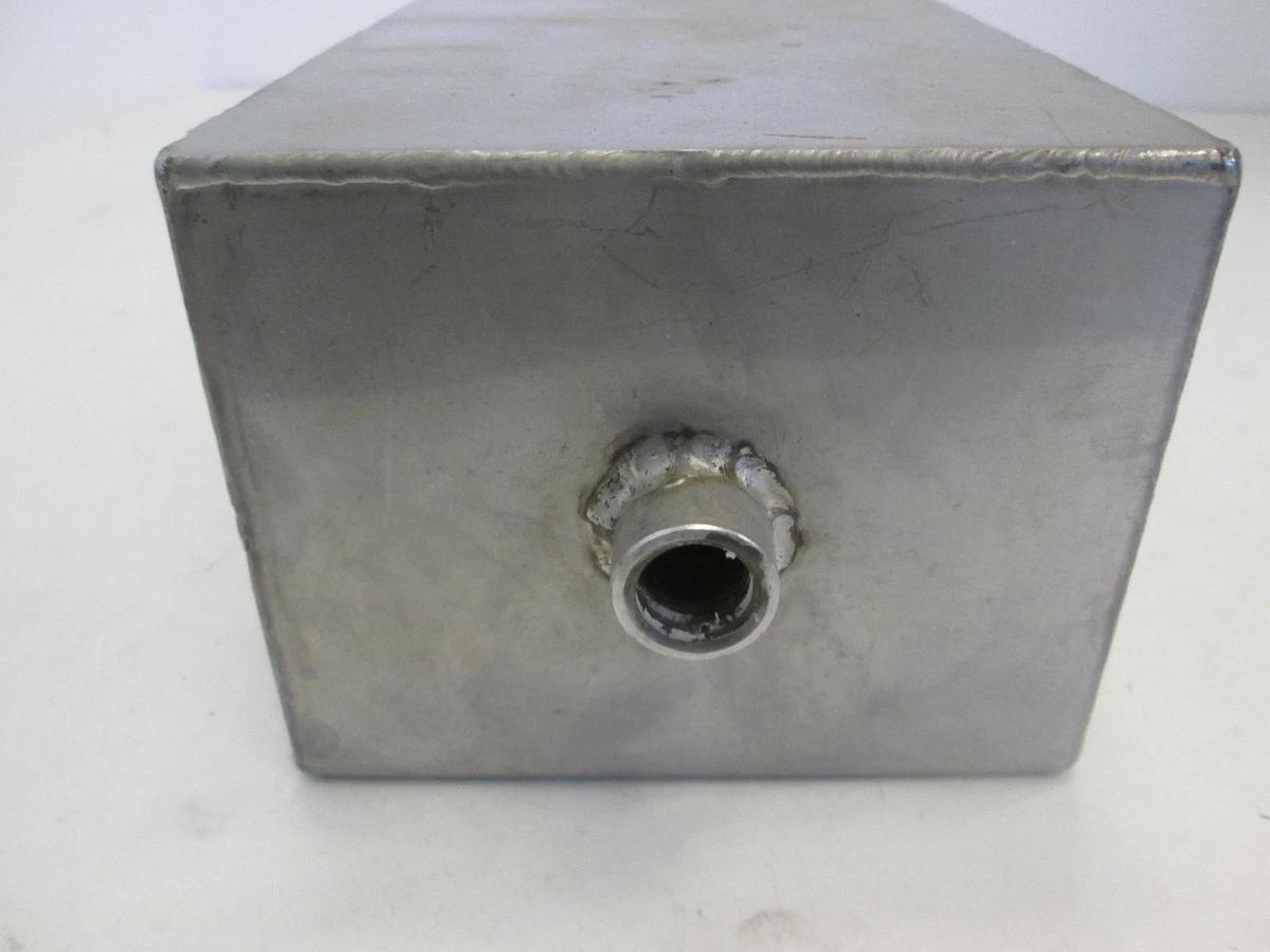 Used Stainless Steel Vacuum Reservoir, 3" x 4" x 6" w/ 2 Fittings, Used
