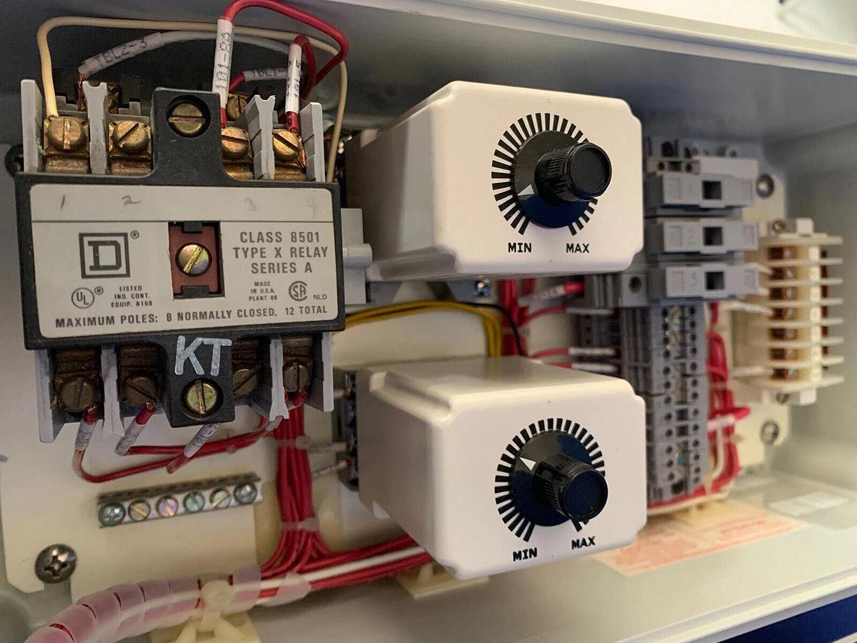 Used Pump & Chiller Controller with CAL 9900 Temperature Controller, Used