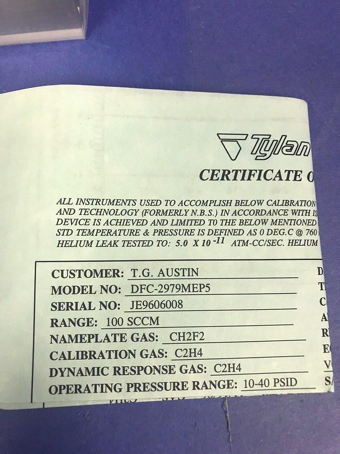 Used Tylan 2979 MFC Mass Flow Controller CH2F2, 100 SCCM, Block Mount, Refrb
