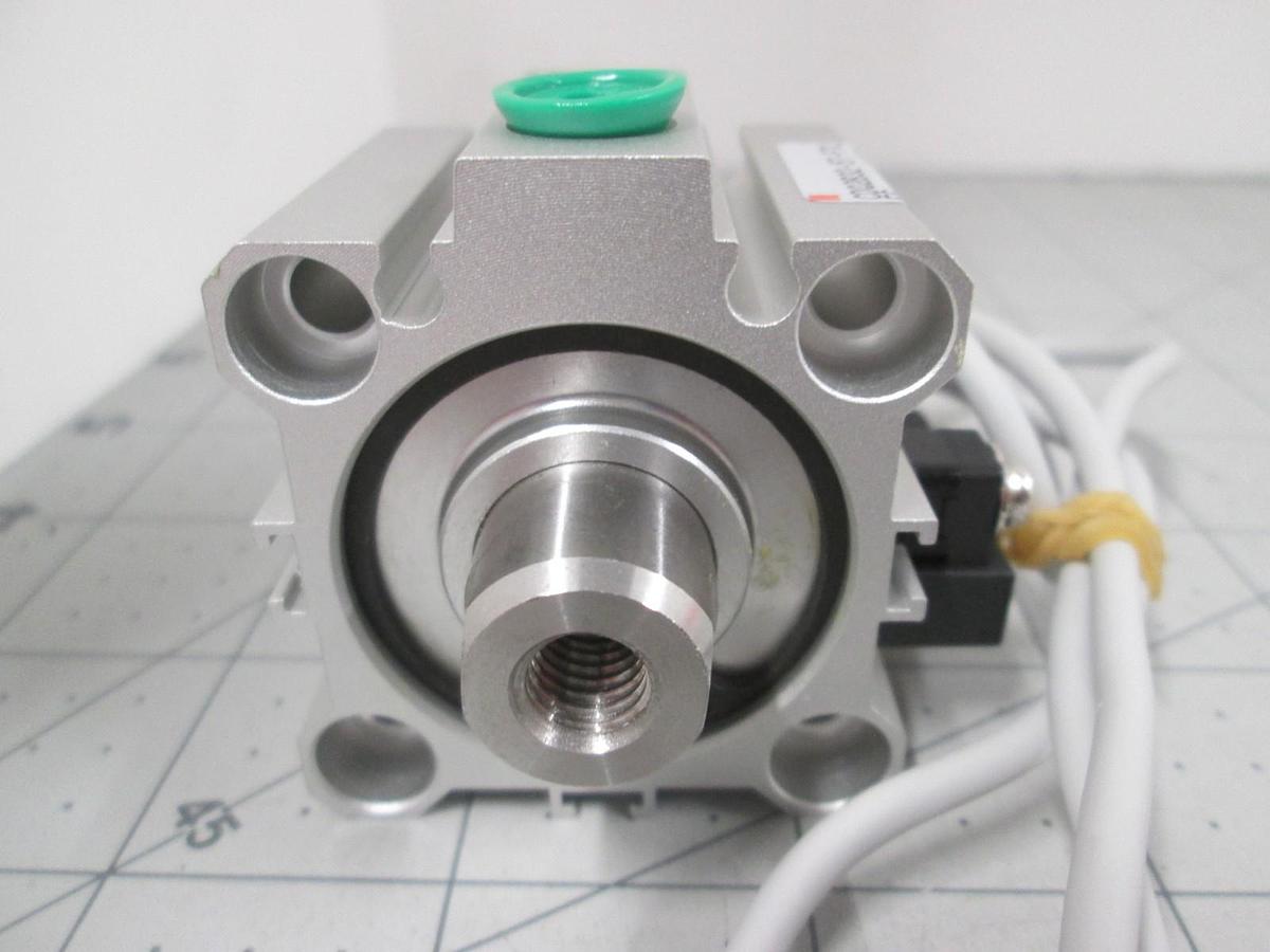 SMC, CDQ2B32-5T-F7LFS, Cylinder, New