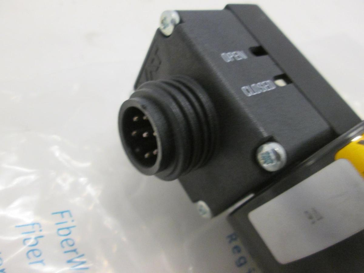 Used VAT, High Vacuum Angle Valve, 24324-KA41-0001/1434, New