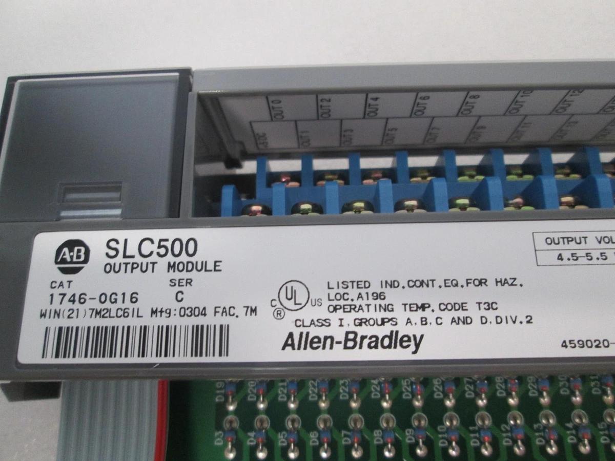 Allen Bradley, 1746-OG16, Input Module, Digital I/O Module, SLC500, New