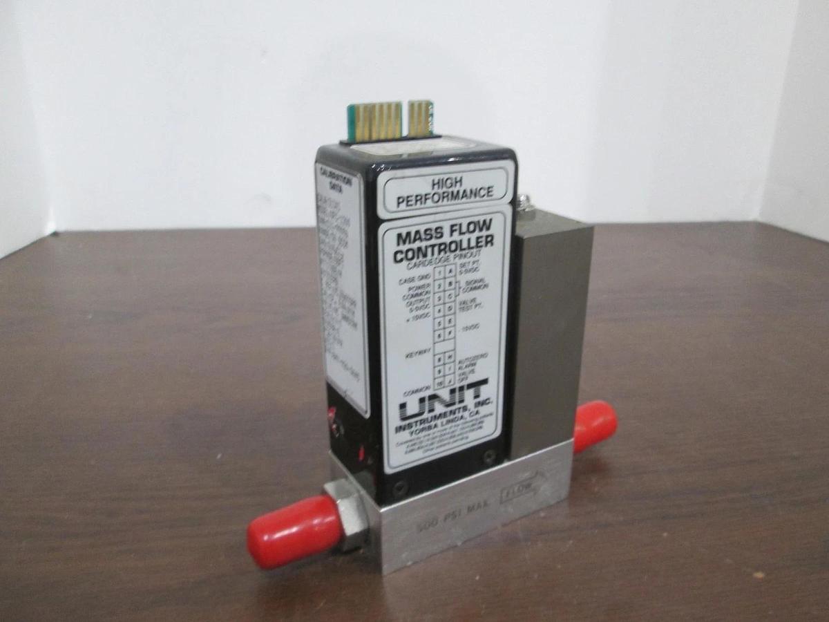 Used Unit, UFC-1200, 50 SCCM, SiH2Cl2, Mass Flow Controller, 1/4" Port, Used