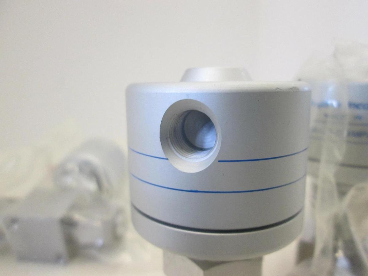 Used Fujikin, O.P. .34 -.69 MPa Pneumatic Valve, N.O, 316L, 1/4 FVCR, Used, Lot of 3