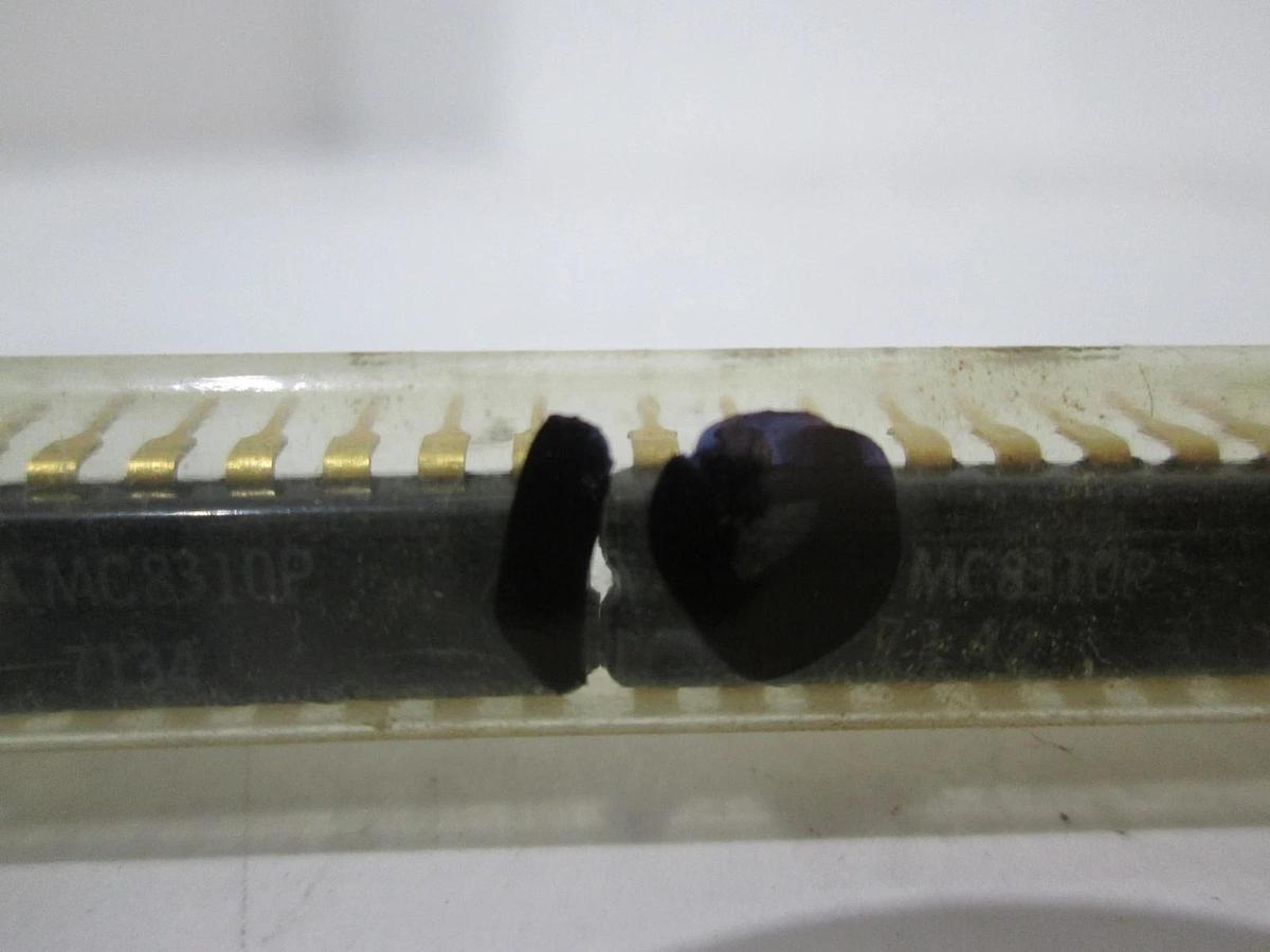 Motorola, MC8310P, 7106, Integrated Circuit, New, Lot of 10