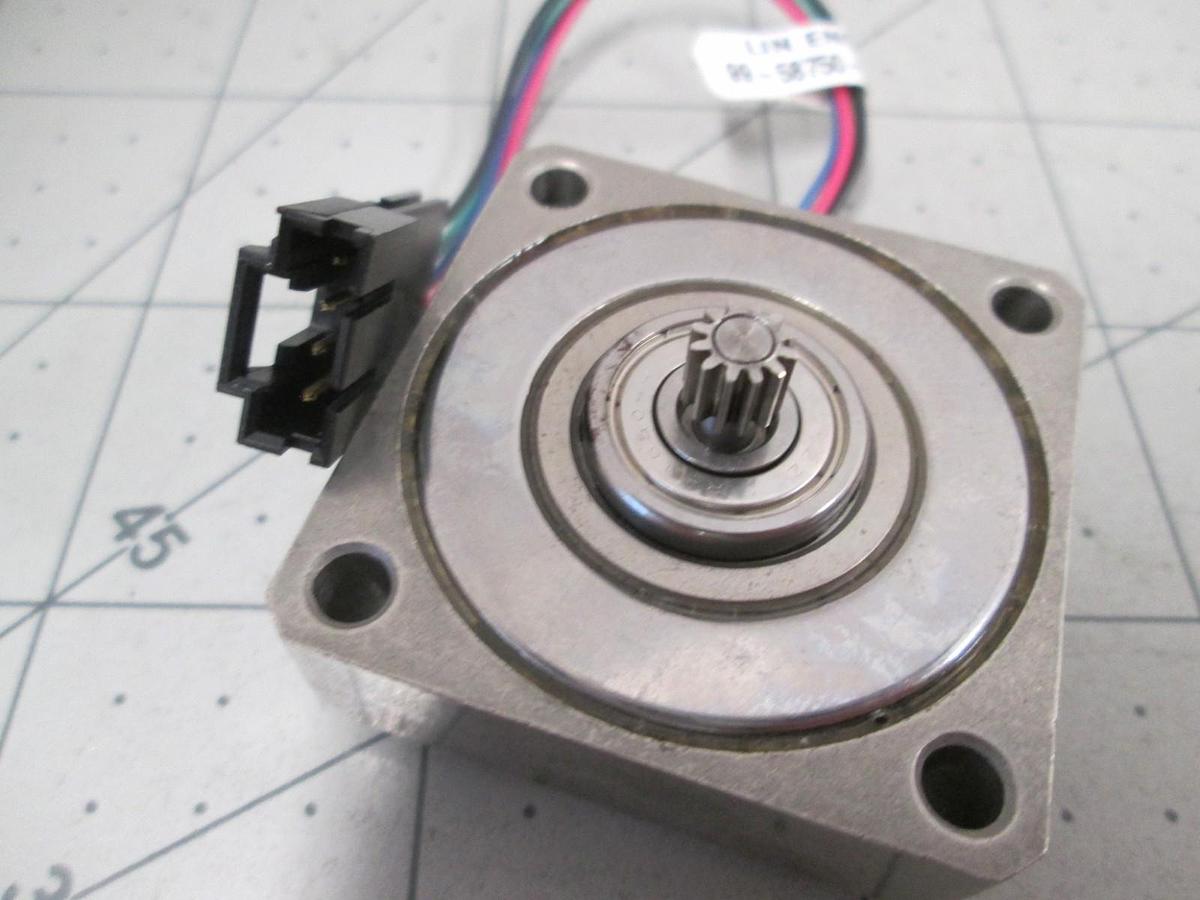 Used Lin Engineering, 99-5870-01. Stepper Motor, 2.4VDC, 0.6A, New