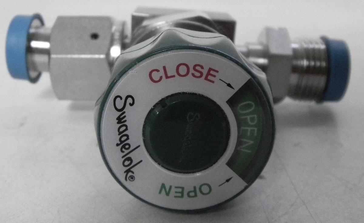 Used Swagelok 6LV-DFFR8MR8-P-GR Valve, 4 1/4" Face to Face 1/2" M/F VCR, Used