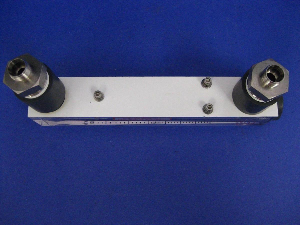 Used Dwyer VFC-131 Visi-Float Flowmeter, 100-700 LPM Air, Used