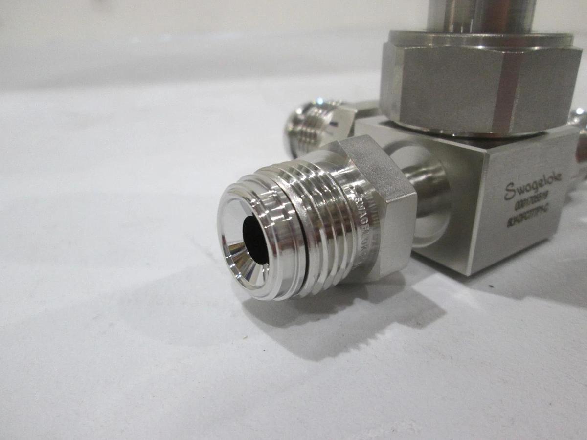 Used Swagelok, 6LV-DFC777P1-C, 3 Way Manual Diaphragm Valve, Used