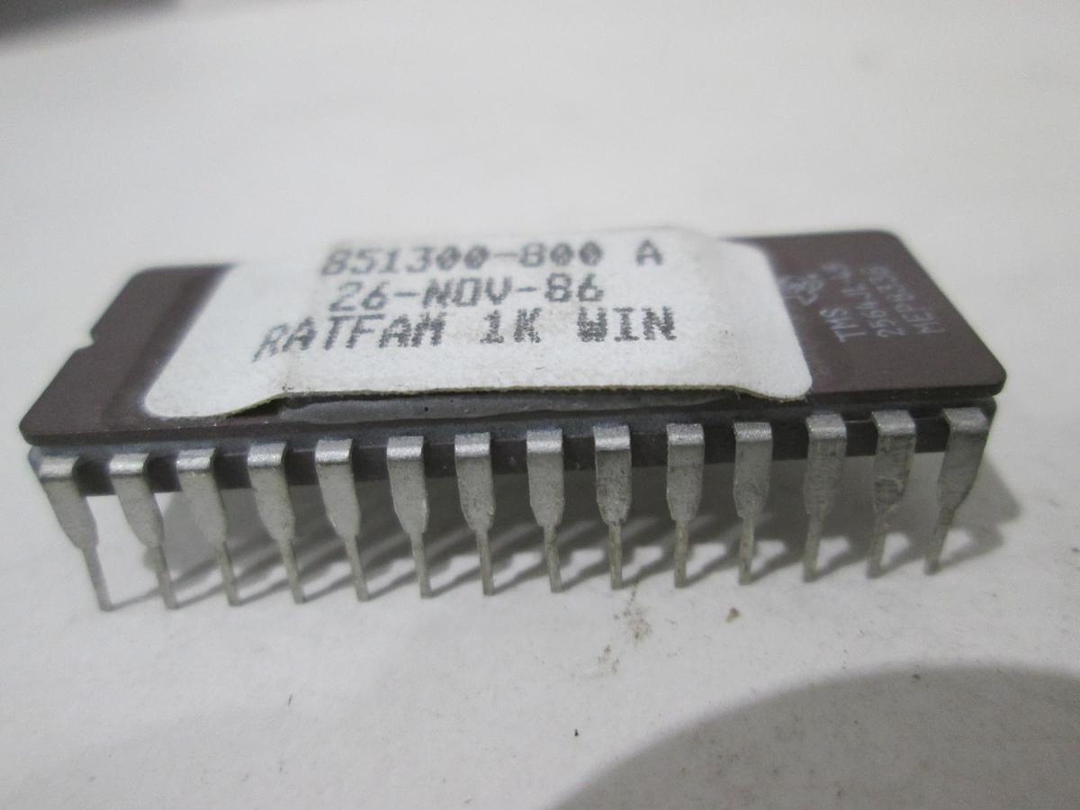 Texas Instruments, M2564E/00995, Integrated Circuit, Used