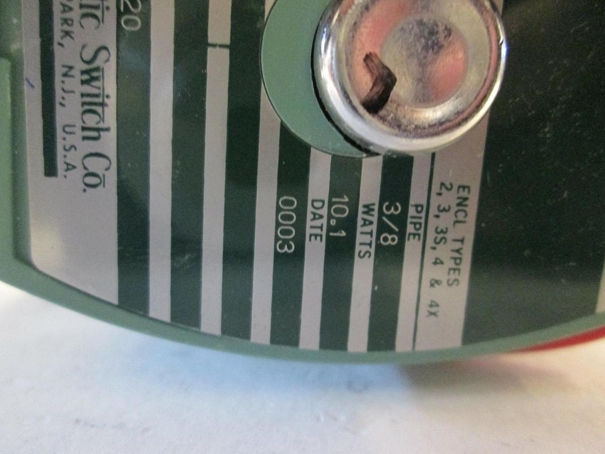 Asco Red Hat, Solenoid Valve 3/8" Pipe, 10.1 W, 8263G320, New