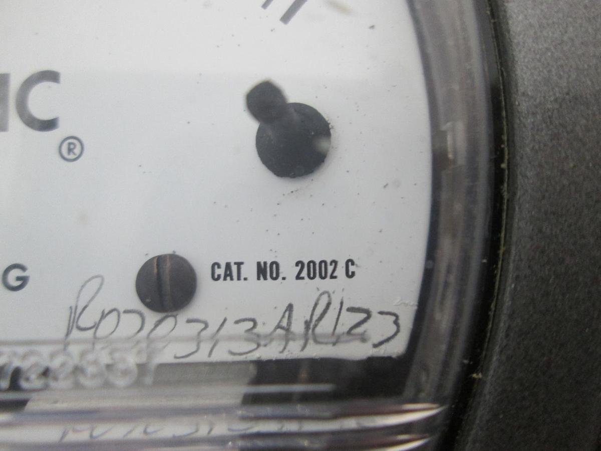 Dwyer, Magnehelic, 2002C, Pressure Gauge, 0-2" of Water, Used