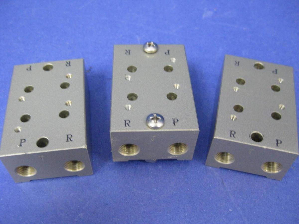 Used SMC NVVSZ5-20-021-00T 2 Station Manifold Block for VV3Z Valve, Lot of 2