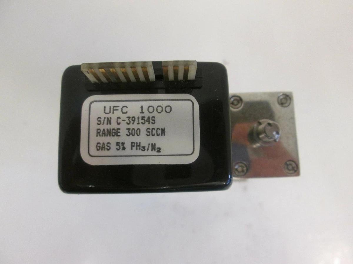 Used Unit UFC-1000, MFC, Mass Flow Controller, 5% PH3/N2, 300 SCCM, Used