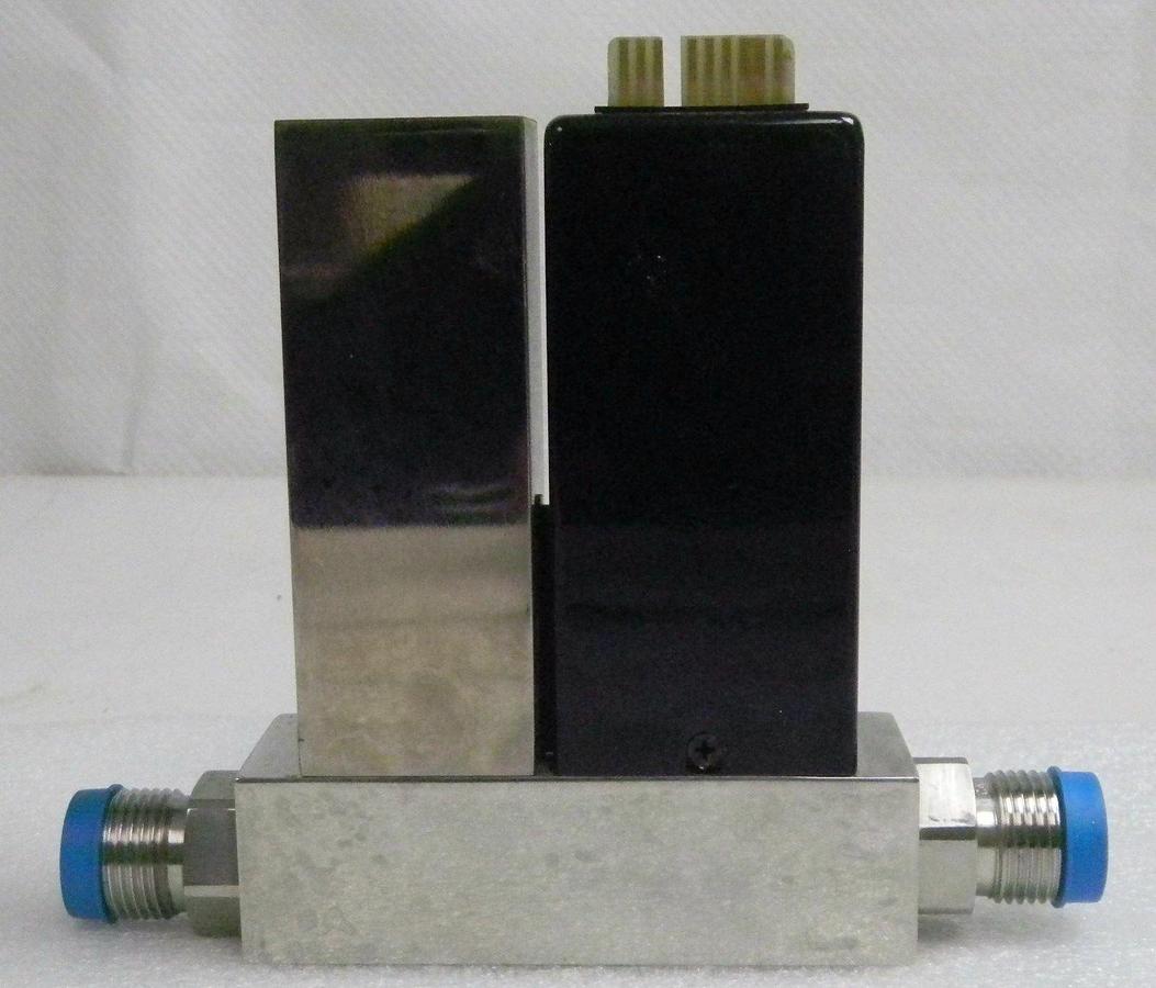 Used Unit UFC-2020A, Mass Flow Controller, Gas- N2, Range- 30 SLM, 3/8" M I/O VCR