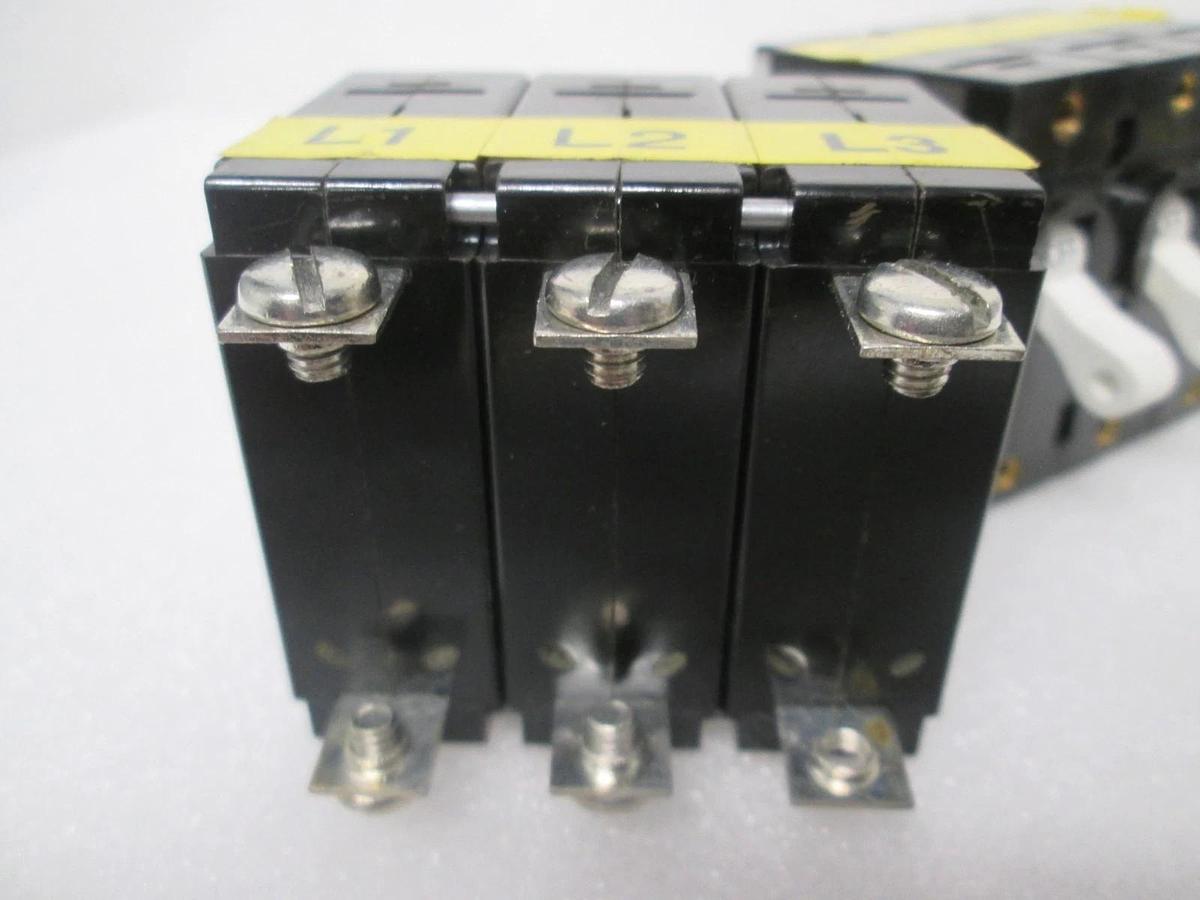 Heinemann, AA3-B0-24-615-3B1-C, Circuit Breaker, 3 Pole, 15A, New, Lot of 2