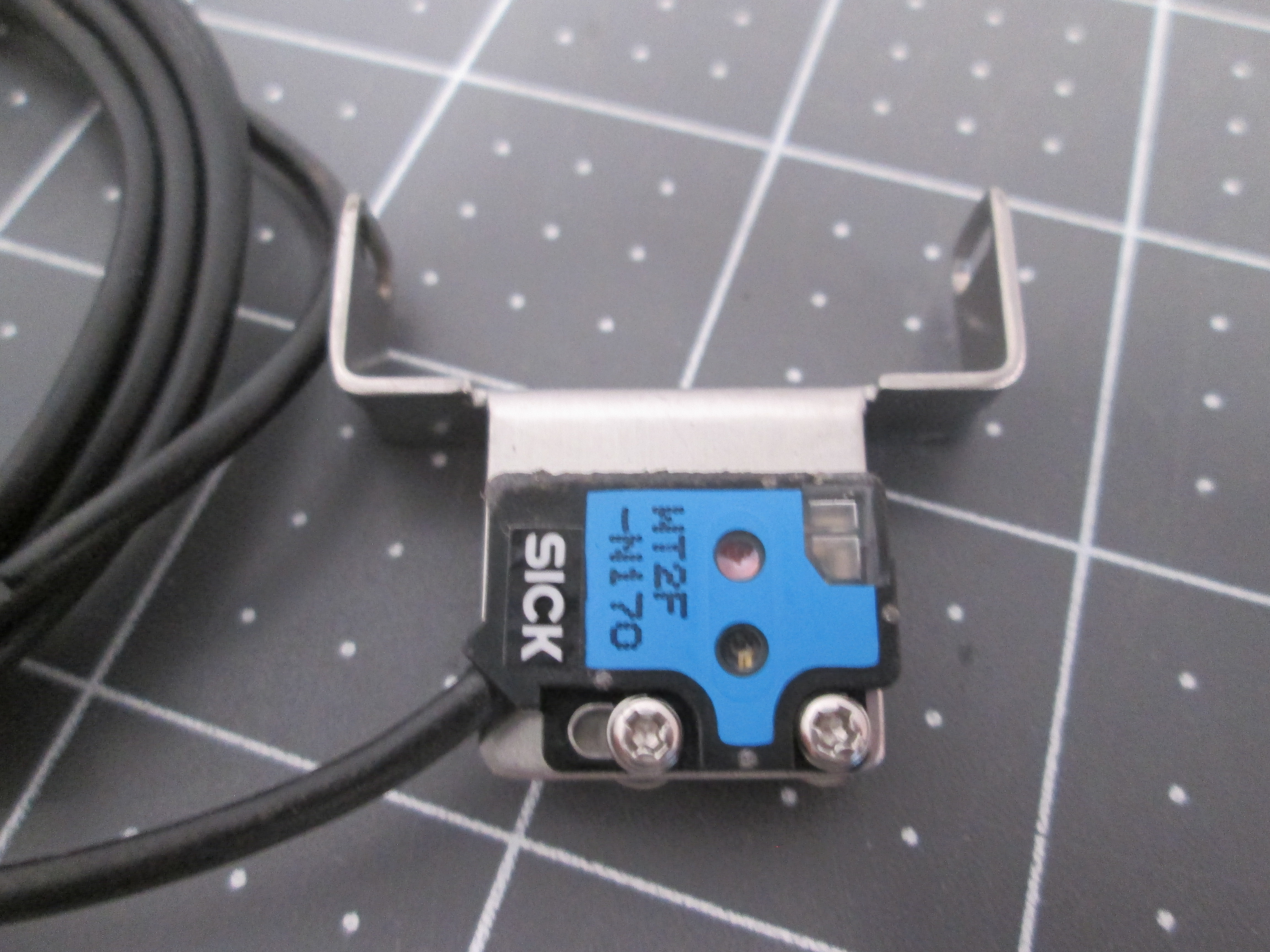 Used SICK WT2F-N170 Miniature Photoelectric Sensor Lot of 3 