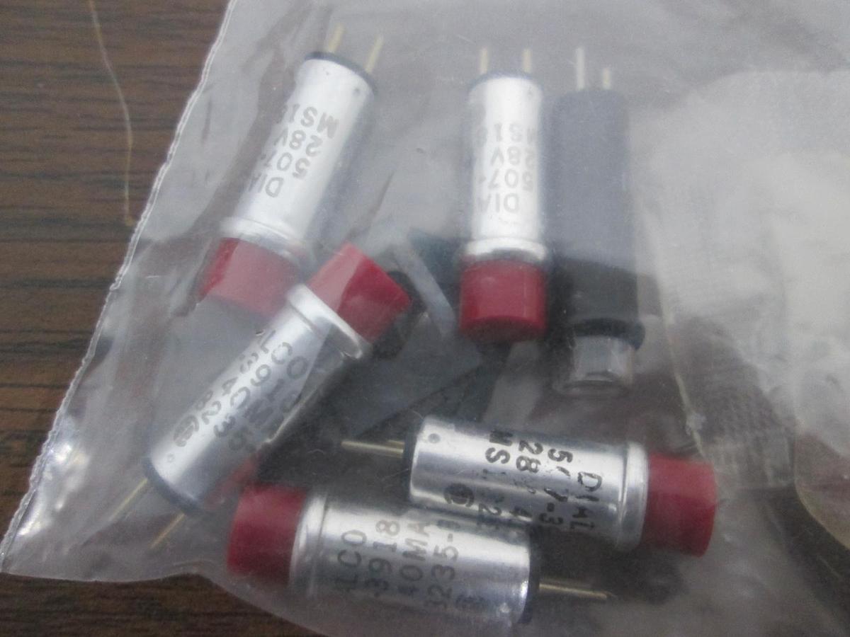 Used Dialight, 507-3918-1472-600F, Indicator Light, Red, Used, Lot of 10