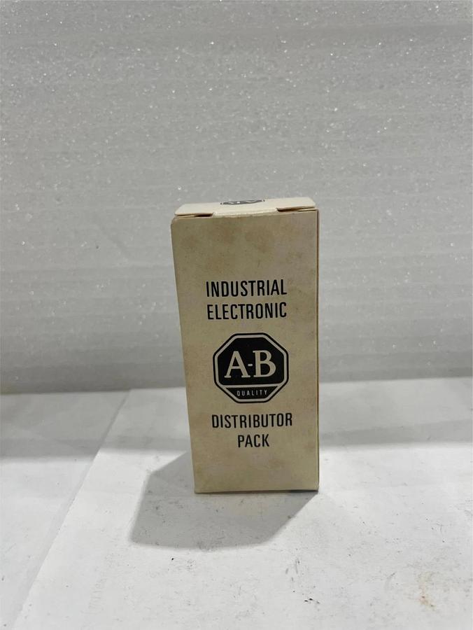 Used Allen-Bradley, Electronic Components, JA1L040S103UC, used in box
