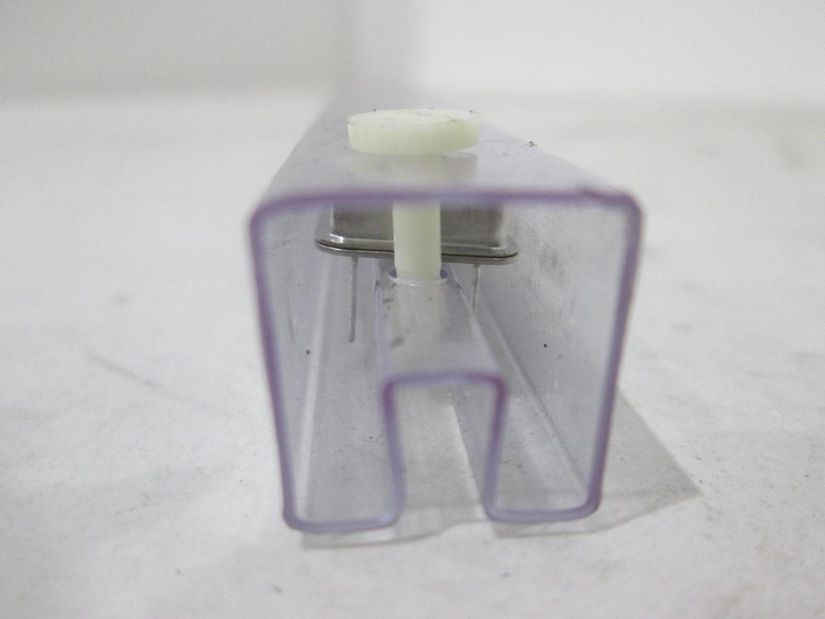 Used Fox, F1100E 9004, 2.000000 MHZ, Crystal Oscillator, New, Lot of 24