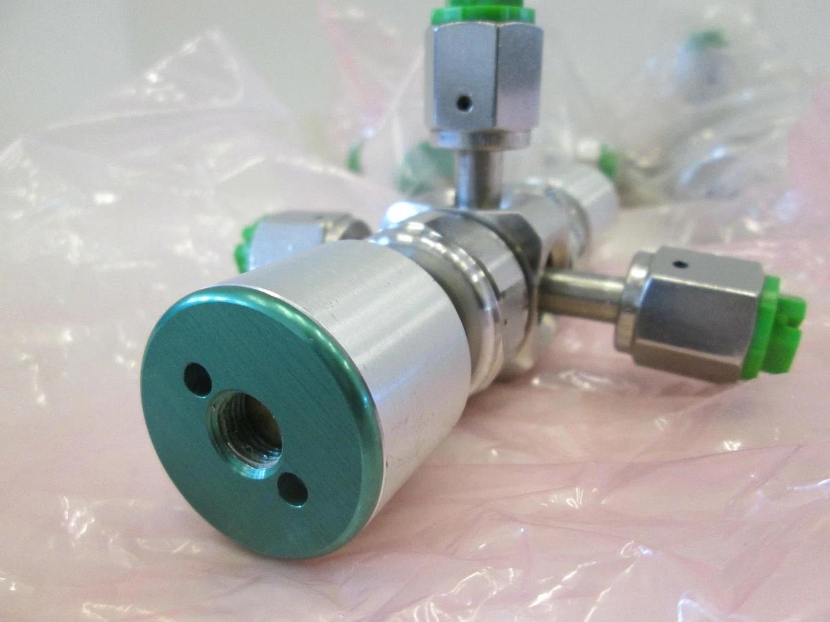 Used Veriflo, 944AOPLPNC, Double Actuator, 3 Way Valve, Used, Lot of 3