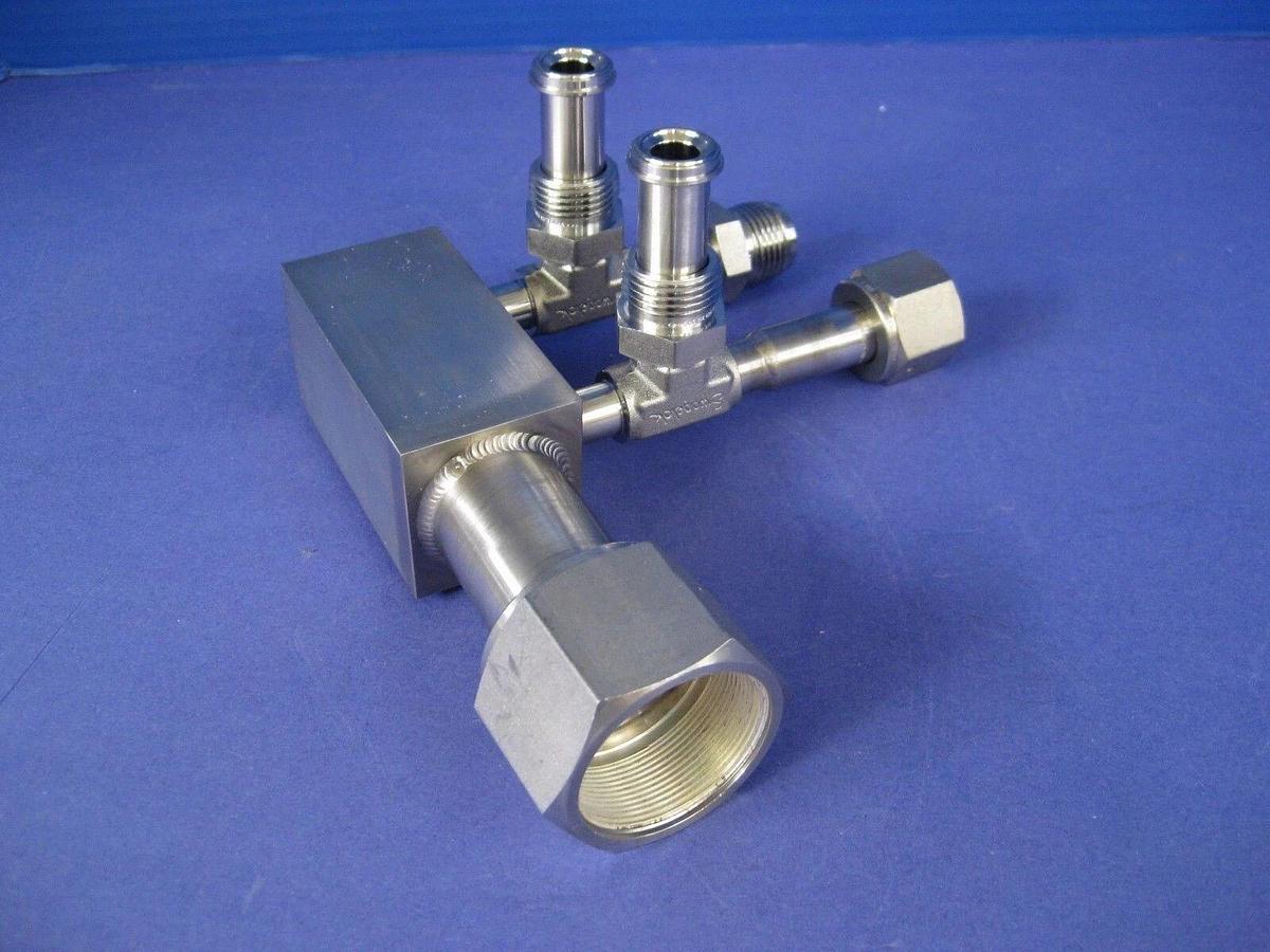Stainless Steel Manifold w/ Swagelok VCR Fittings, 1" FVCR x 1/2" VCR, New