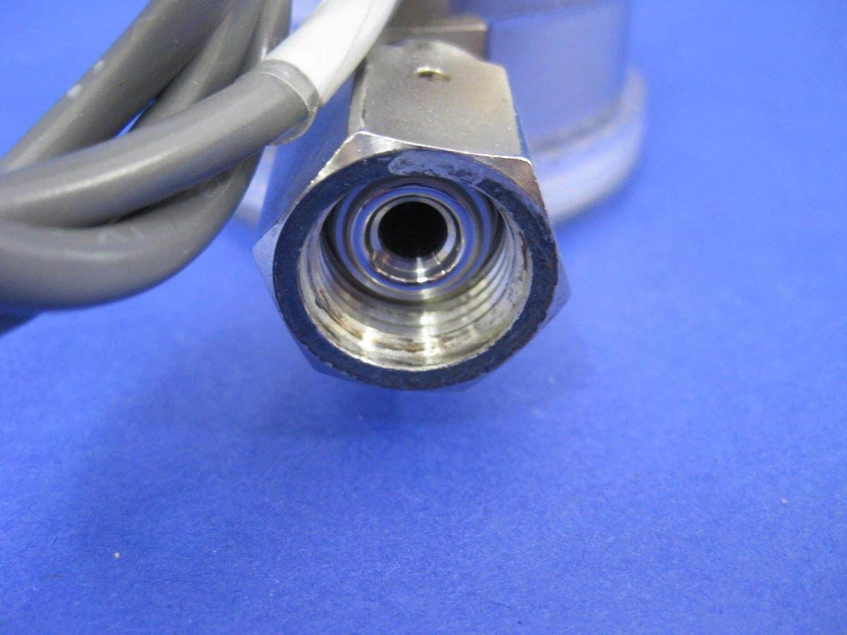 Used Span IPS 122 Indicating Pressure Switch, 0 - 100 psi, 1/4" FVCR, New Take Out
