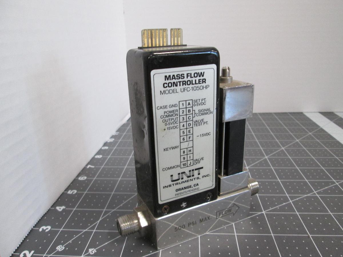 Used UNIT Instruments UFC-1050HP Mass Flow Controller MFC SiH4 1000 SCCM 1/4" VCR