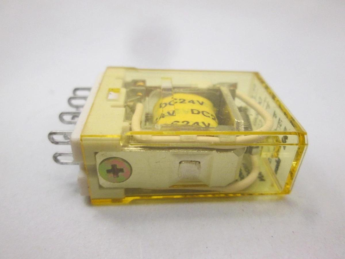 Used IDEC, RY2S-U, DC 24 V Relay, Used