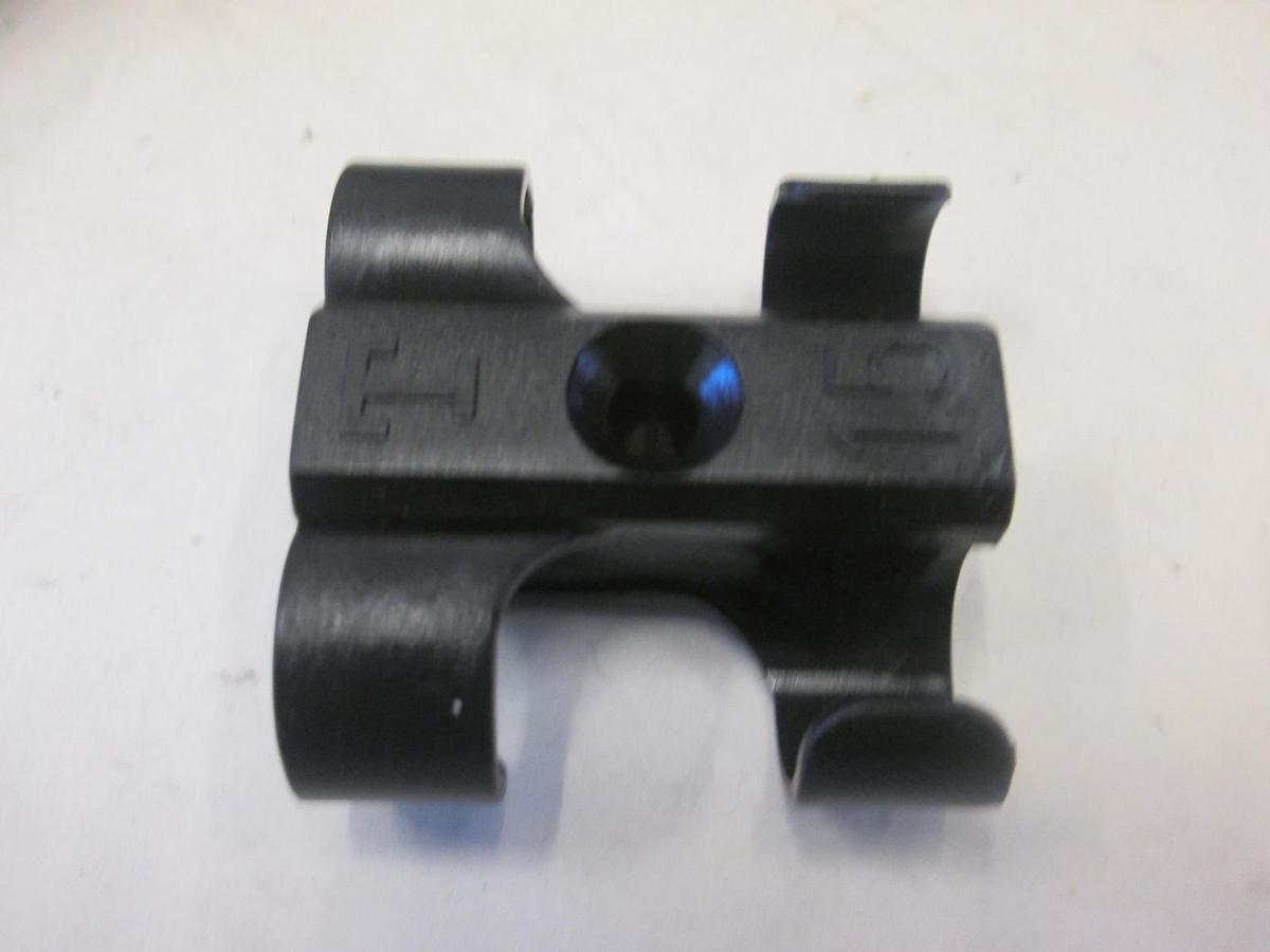 RYAN HERCO, 0960-015, TUBE HOLDER, 5/8" plastic T-Clip, New Lot of 117