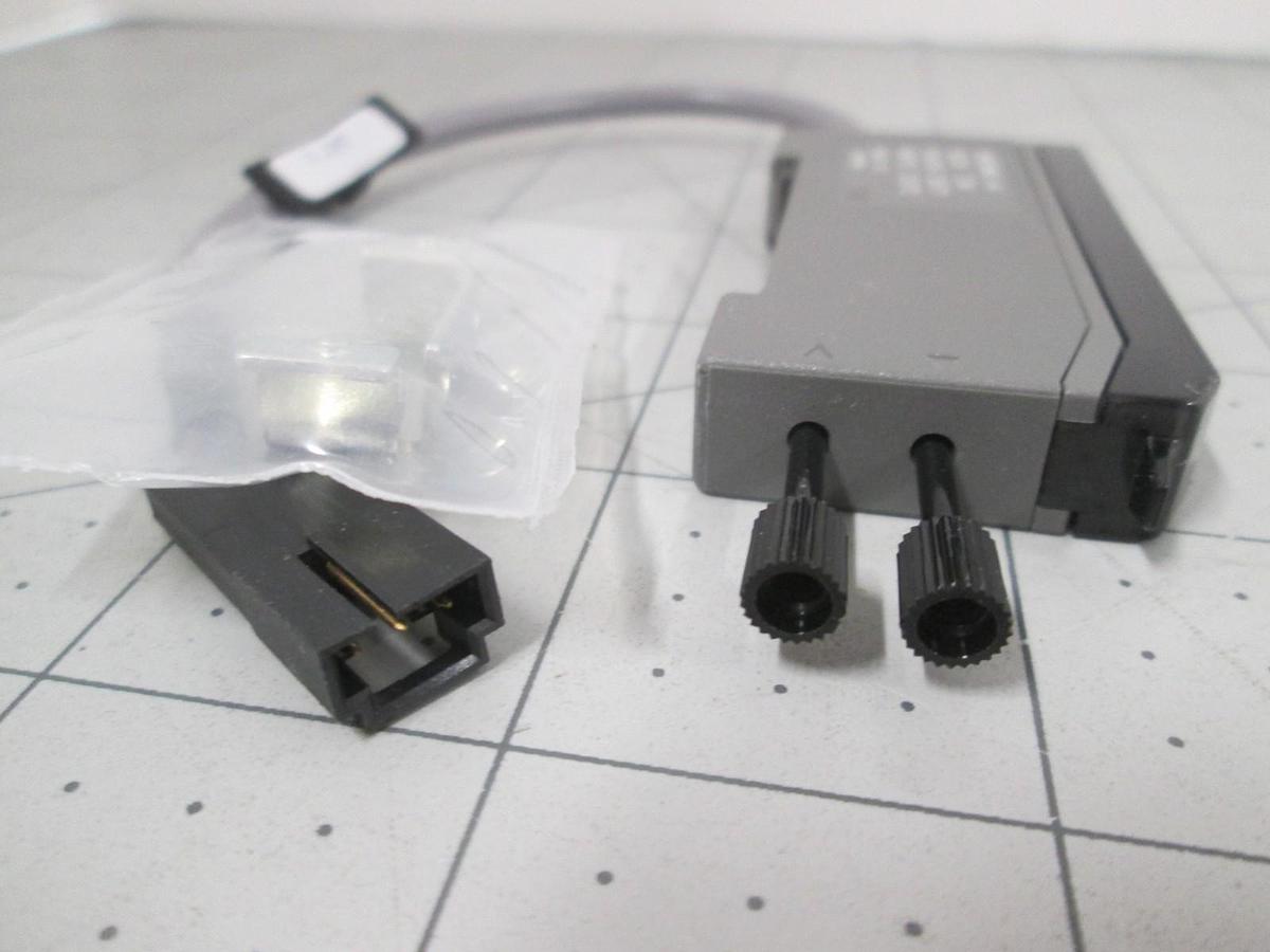 Used Sunx, FX-D1, 174576-001, Fiber Optic Sensor, New