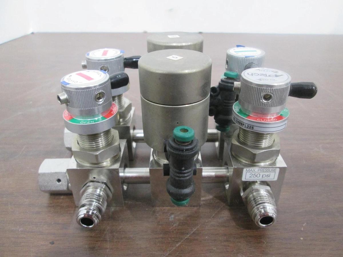 Used APTech AP4625 (4) Manual Diaphragm Valve Manifold Assy w/ 2 Valves, Used