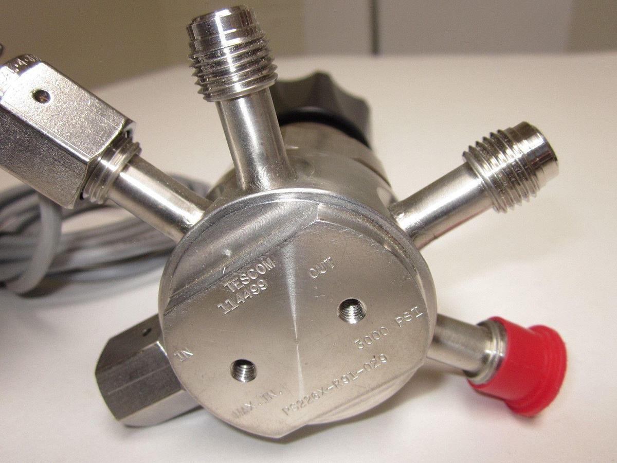 TESCOM PS226X-R91-029 Regulator, 5 port, w/ Span IPS 0-3000 psi
