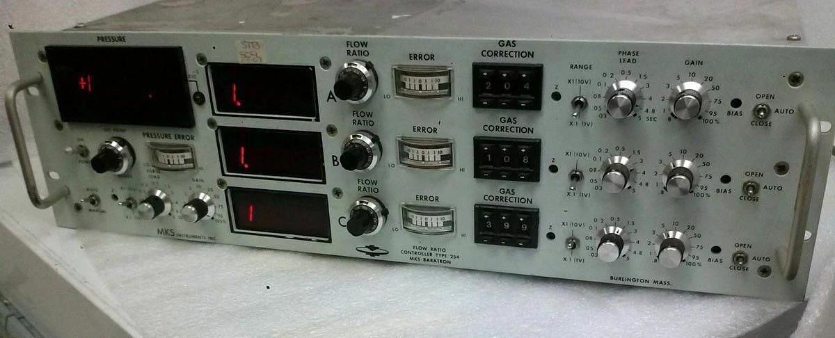 Used MKS Baratron Pressure Meter Controller Type 254, Used