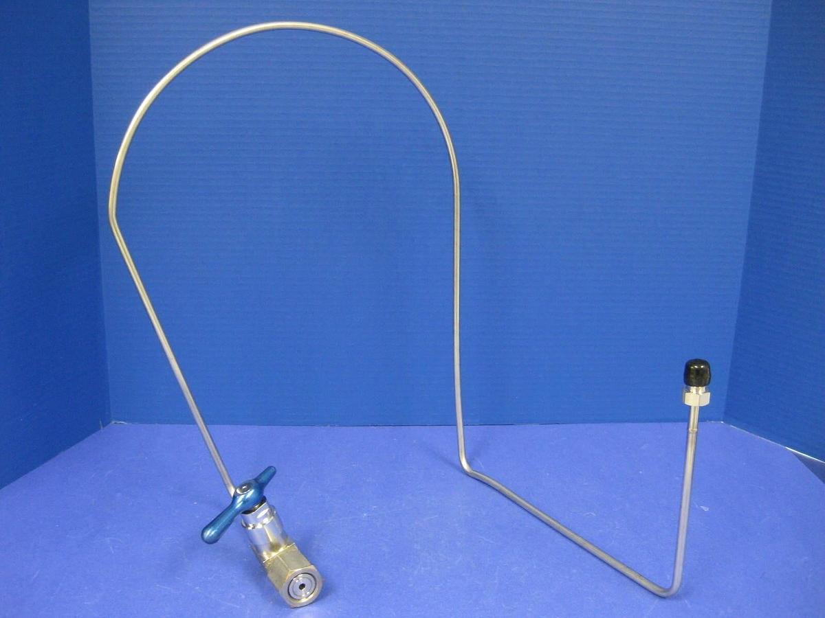 Used Semi-Gas Pigtail for High Purity Gas Panel: CGA 320 Bottle Fitting w/ Valve
