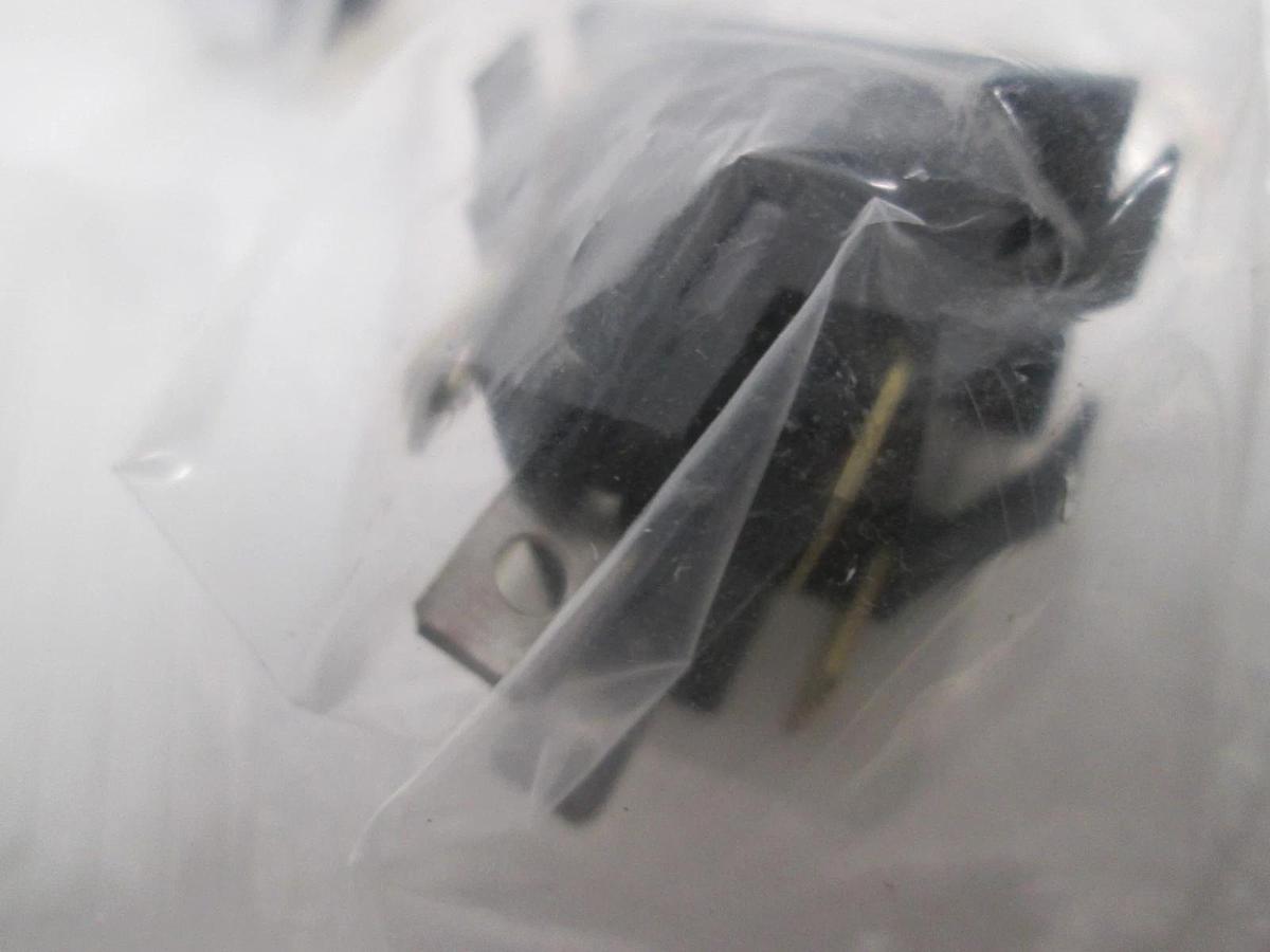 On/Off Switch, SLA5A28V, 303-079, New, Lot of 4