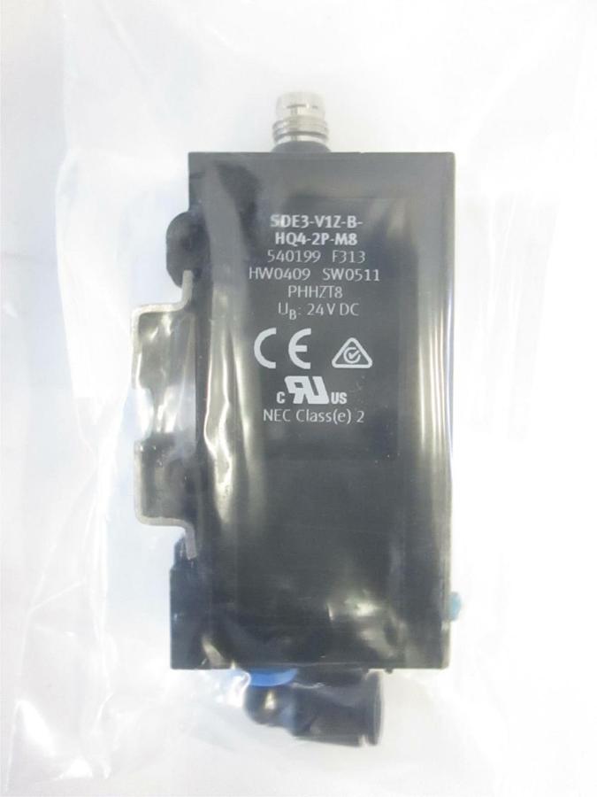 Used Vacuum Switch Pressure Sensor, SDE3-V1Z-B-HQ4-2P-M8, Used