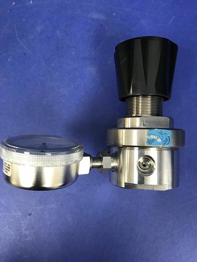 Used Tescom 64-3061-A425-002 Regulator w/ Gauge, Used